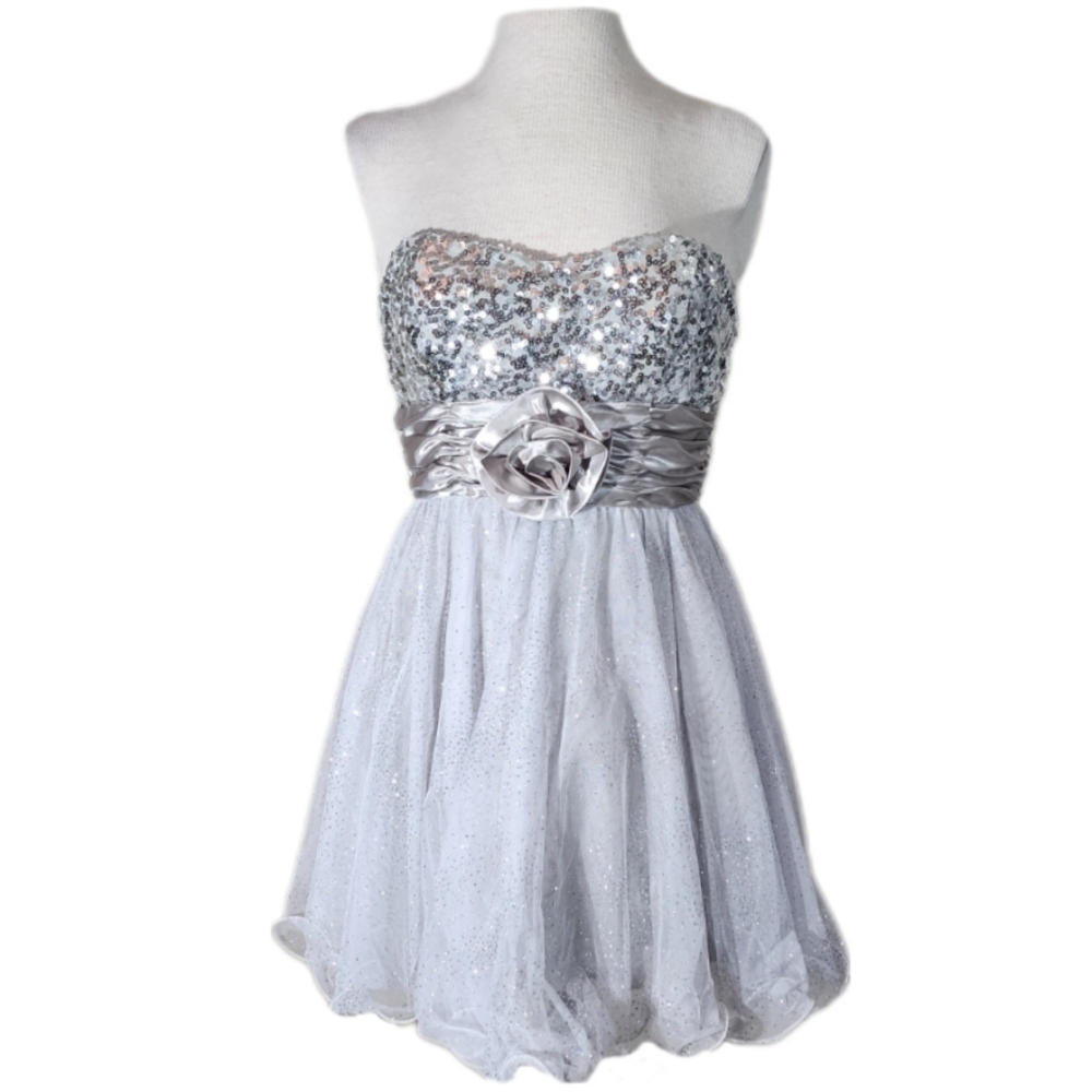 Speechless Dress Sequin Sweetheart Neckline Satin & Tulle A-Line Silver Size 7